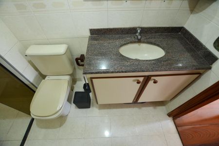 Apartamento para alugar com 70m², 3 quartos e 1 vagaBANHEIRO