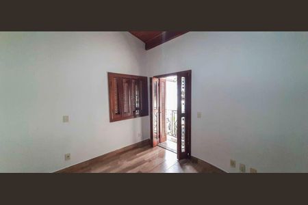 Casa à venda com 246m², 4 quartos e 4 vagasQuarto 2