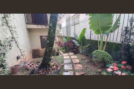 Casa à venda com 246m², 4 quartos e 4 vagasJardim