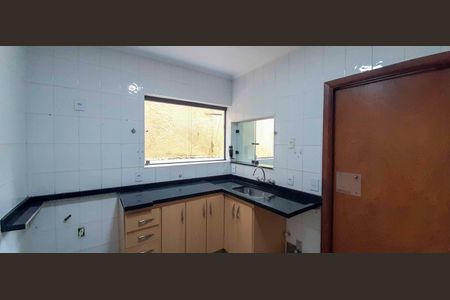 Casa à venda com 246m², 4 quartos e 4 vagasCozinha