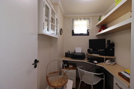 Apartamento à venda com 143m², 3 quartos e 2 vagasEscritório