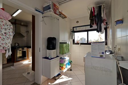 Apartamento à venda com 143m², 3 quartos e 2 vagasÁrea de Serviço