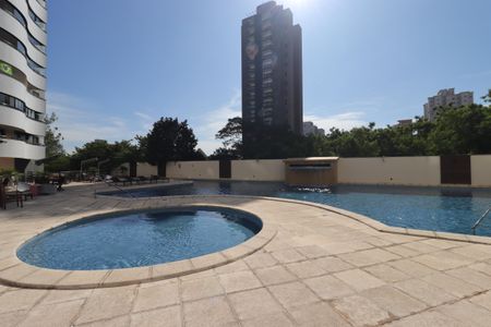 Apartamento à venda com 143m², 3 quartos e 2 vagasÁrea Comum - Piscina