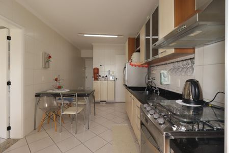 Apartamento à venda com 143m², 3 quartos e 2 vagasCozinha