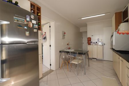 Apartamento à venda com 143m², 3 quartos e 2 vagasCozinha