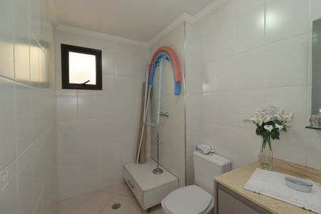 Apartamento à venda com 143m², 3 quartos e 2 vagasBanheiro da Suíte