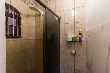 Casa para alugar com 425m², 3 quartos e 5 vagas Casa para alugar com 425m², 3 quartos e 5 vagasBanheiro da Suíte 1