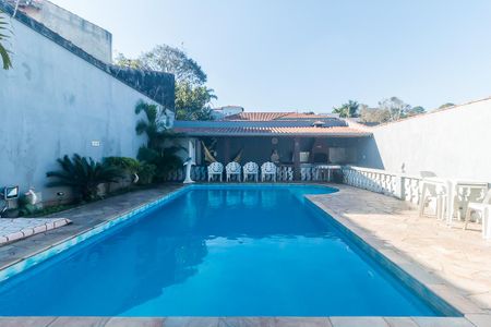 Casa para alugar com 425m², 3 quartos e 5 vagas Casa para alugar com 425m², 3 quartos e 5 vagasPiscina