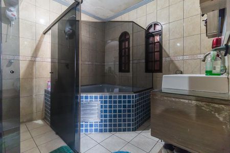 Casa para alugar com 425m², 3 quartos e 5 vagas Casa para alugar com 425m², 3 quartos e 5 vagasBanheiro da Suíte 2