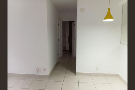 Sala de apartamento para alugar com 2 quartos, 55m² em Gardênia Azul, Rio de Janeiro