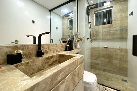 Apartamento para alugar com 70m², 2 quartos e 2 vagasBanheiro