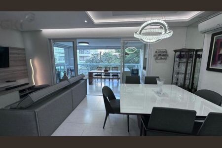 Apartamento à venda com 145m², 3 quartos e 4 vagas