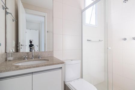 Apartamento para alugar com 76m², 2 quartos e 2 vagas Apartamento para alugar com 76m², 2 quartos e 2 vagasBanheiro da Suíte 2
