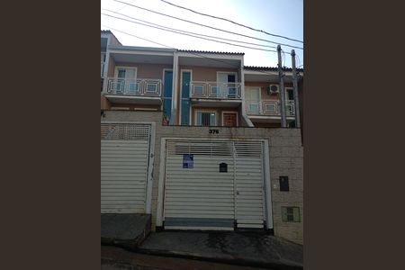 Casa à venda com 130m², 3 quartos e 3 vagasFachada