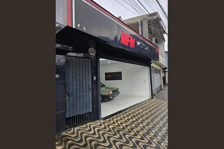 Casa para alugar com 250m², 3 quartos e 5 vagas Casa para alugar com 250m², 3 quartos e 5 vagasFachada