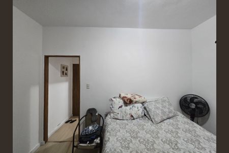 Casa para alugar com 250m², 3 quartos e 5 vagas Casa para alugar com 250m², 3 quartos e 5 vagasSala / CASA 02 FUNDOS