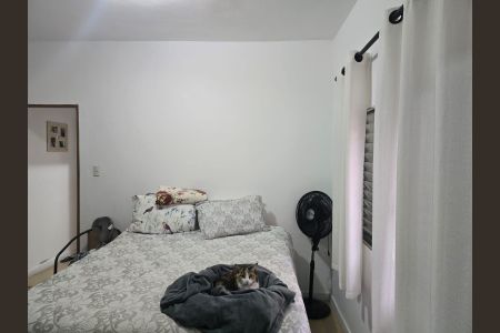 Casa para alugar com 250m², 3 quartos e 5 vagas Casa para alugar com 250m², 3 quartos e 5 vagasSala / CASA 02 FUNDOS