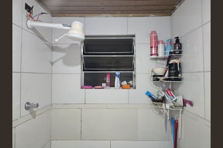 Casa para alugar com 250m², 3 quartos e 5 vagas Casa para alugar com 250m², 3 quartos e 5 vagasBanheiro Social / CASA 02 FUNDOS