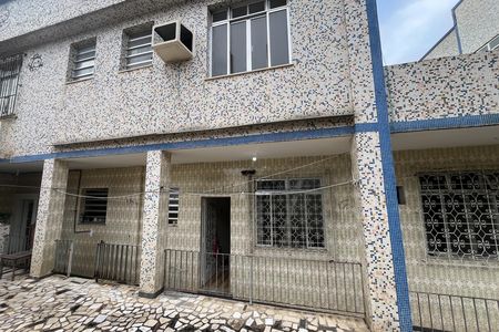 Casa à venda com 210m², 5 quartos e 3 vagasFachada interna