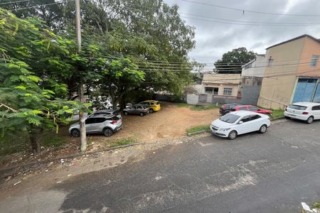 Casa à venda com 210m², 5 quartos e 3 vagasVista da rua