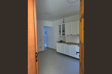 Casa para alugar com 200m², 3 quartos e 1 vaga Casa para alugar com 200m², 3 quartos e 1 vagaCozinha