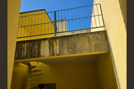 Área externa de casa para alugar com 3 quartos, 200m² em Jardim Rodeio, Mogi das Cruzes