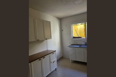 Cozinha de casa para alugar com 3 quartos, 200m² em Jardim Rodeio, Mogi das Cruzes