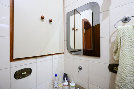 Casa à venda com 123m², 3 quartos e 2 vagasBanheiro