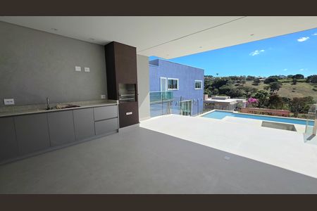 Casa de condomínio à venda com 1000m², 3 quartos e 3 vagas