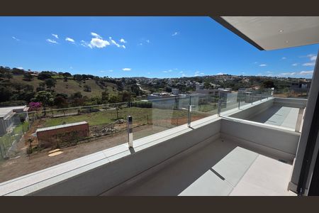 Casa de condomínio à venda com 1000m², 3 quartos e 3 vagas