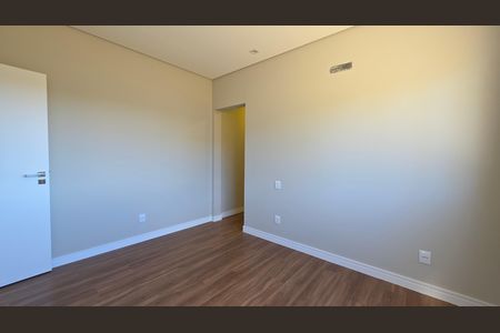 Casa de condomínio à venda com 1000m², 3 quartos e 3 vagas