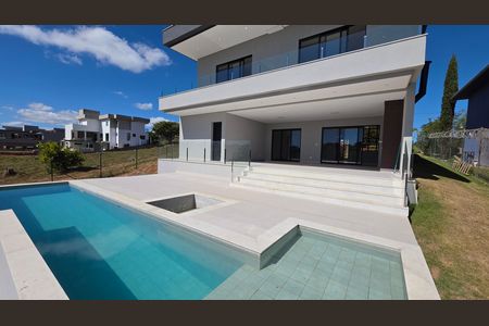 Casa de condomínio à venda com 1000m², 3 quartos e 3 vagas