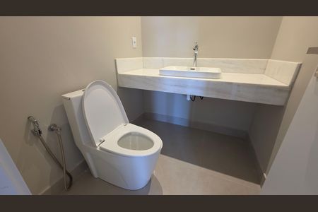 Casa de condomínio à venda com 1000m², 3 quartos e 3 vagas