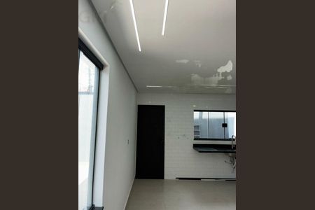 Casa à venda com 2 quartos, 70m² em Parque Independencia, São Paulo