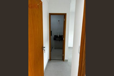 Casa à venda com 70m², 2 quartos e 2 vagas