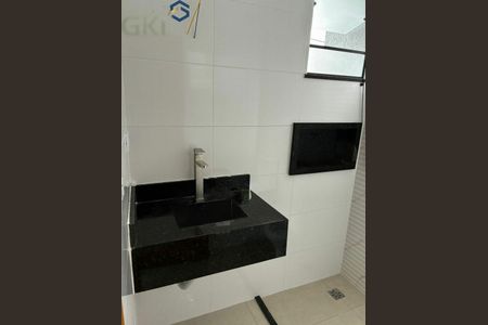 Casa à venda com 70m², 2 quartos e 2 vagas