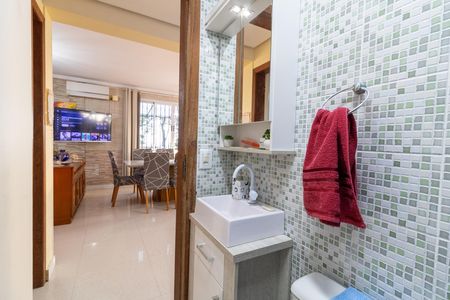 Banheiro de casa à venda com 2 quartos, 141m² em Cascata, Porto Alegre