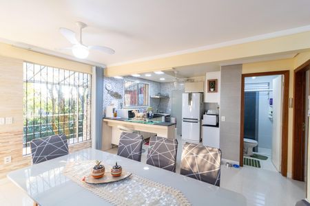 Sala de casa à venda com 2 quartos, 141m² em Cascata, Porto Alegre