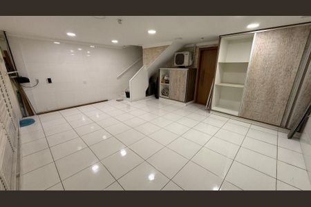 Casa à venda com 3 quartos, 555m² em Vila Guilhermina, São Paulo