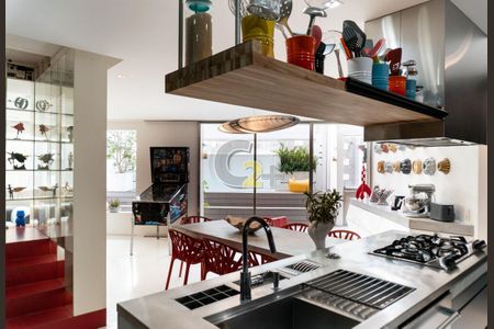 Apartamento à venda com 2 quartos, 202m² em Moema, São Paulo