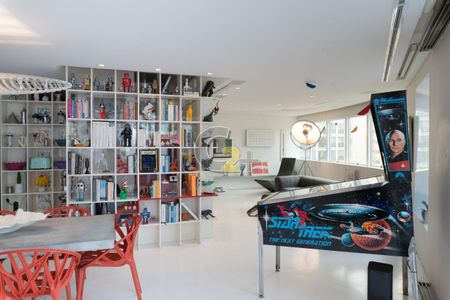 Apartamento à venda com 2 quartos, 202m² em Moema, São Paulo