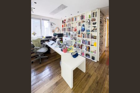 Apartamento à venda com 2 quartos, 202m² em Moema, São Paulo