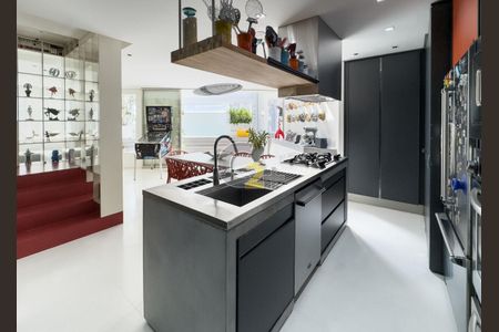Apartamento à venda com 2 quartos, 202m² em Moema, São Paulo