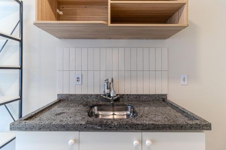 Cozinha de kitnet/studio para alugar com 1 quarto, 20m² em República, São Paulo