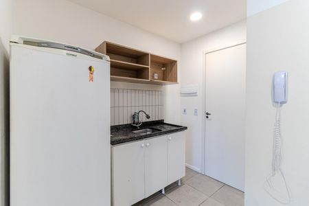 Cozinha de apartamento para alugar com 2 quartos, 35m² em República, São Paulo
