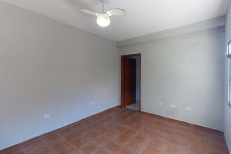Casa para alugar com 38m², 2 quartos e 2 vagas Casa para alugar com 38m², 2 quartos e 2 vagasSala