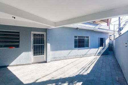 Casa para alugar com 38m², 2 quartos e 2 vagas Casa para alugar com 38m², 2 quartos e 2 vagasGaragem