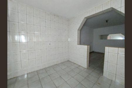 Cozinha de casa para alugar com 1 quarto, 40m² em Jardim São Luís, São Paulo