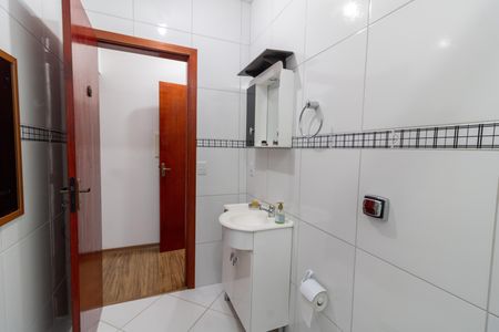 Casa à venda com 191m², 3 quartos e 4 vagasBanheiro da Suíte 1