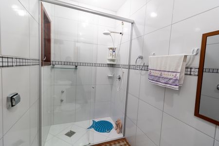 Casa à venda com 191m², 3 quartos e 4 vagasBanheiro da Suíte 1